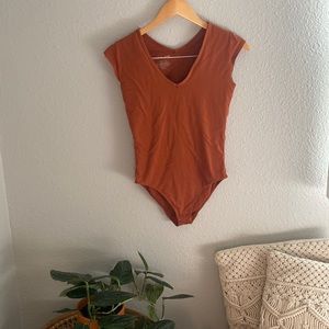 Everlane short sleeve body suit